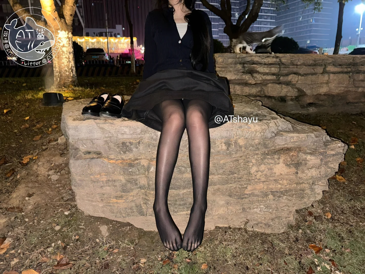 AT鲨 - 户外五指黑丝 [38P-74MB] tg@simisebaisi 【丝足阁】004.webp